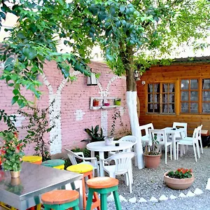 Ostello Zig Zag, Tirana